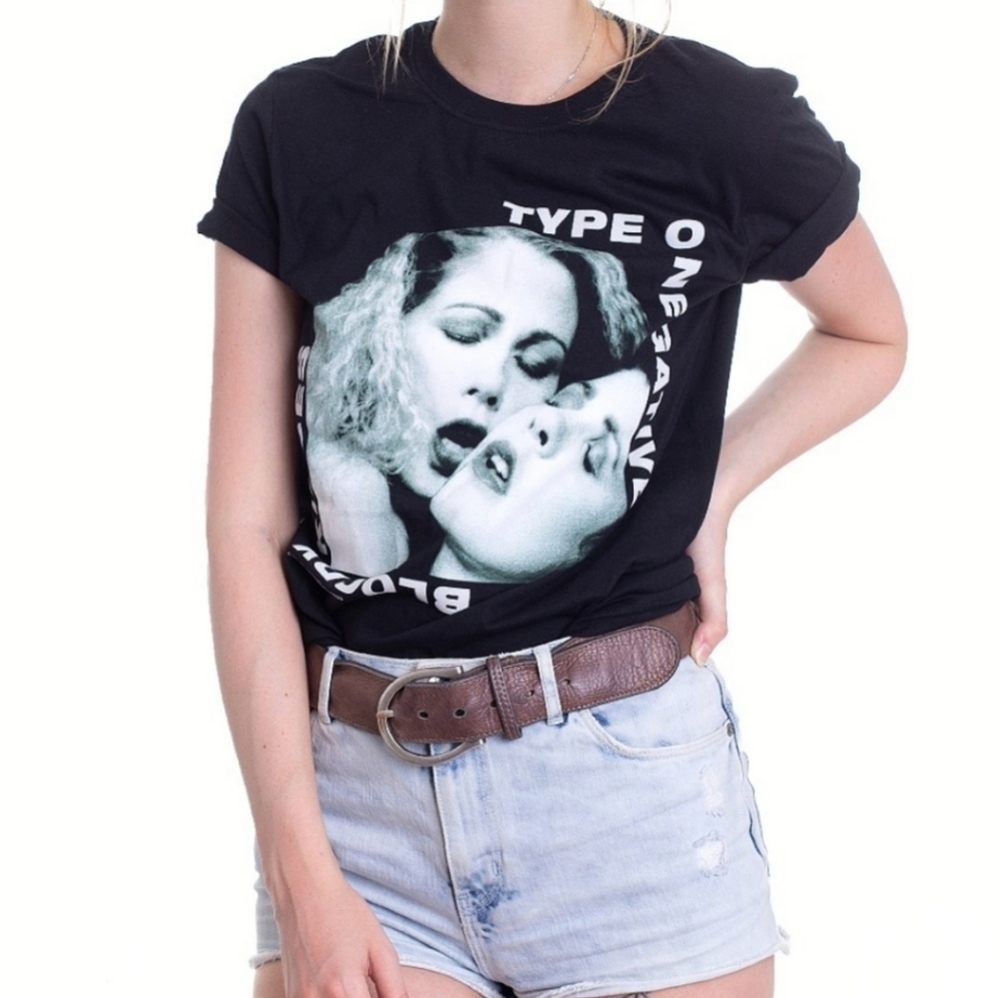 Type O Negative Bloody Kisses Album Shirt - Picture 4 of 5